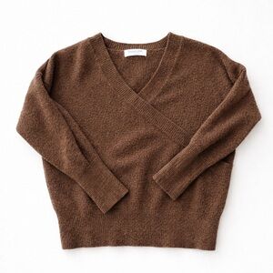 Buckle Double Zero Charcoal V-Neck Cropped Sweater Soft Knit Minimalist Size S